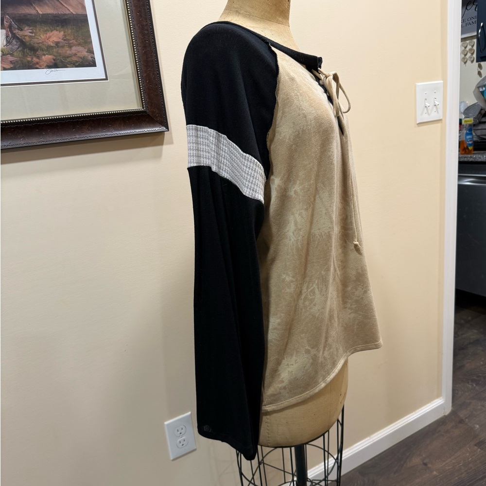 Sugarfox Beige and Black Lace-Up Long Sleeve Top - Picture 3 of 9